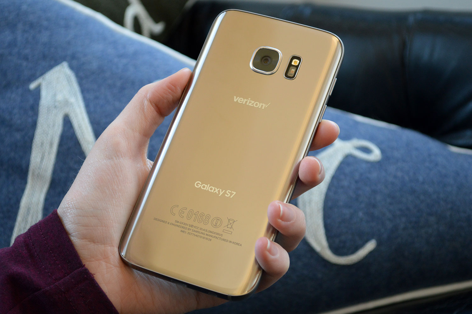 Galaxy 7 pro. Самсунг галакси s9 золотой. Galaxy s9 Gold. S7 Gold.