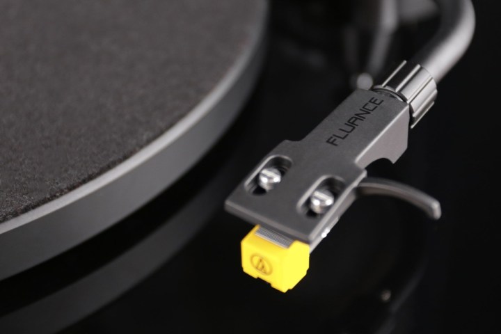 fluance rt80 rt81 turntables now available 1