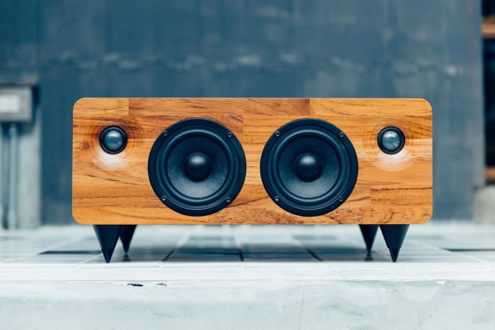 min7 handmade wooden speaker kickstarter minfort 1