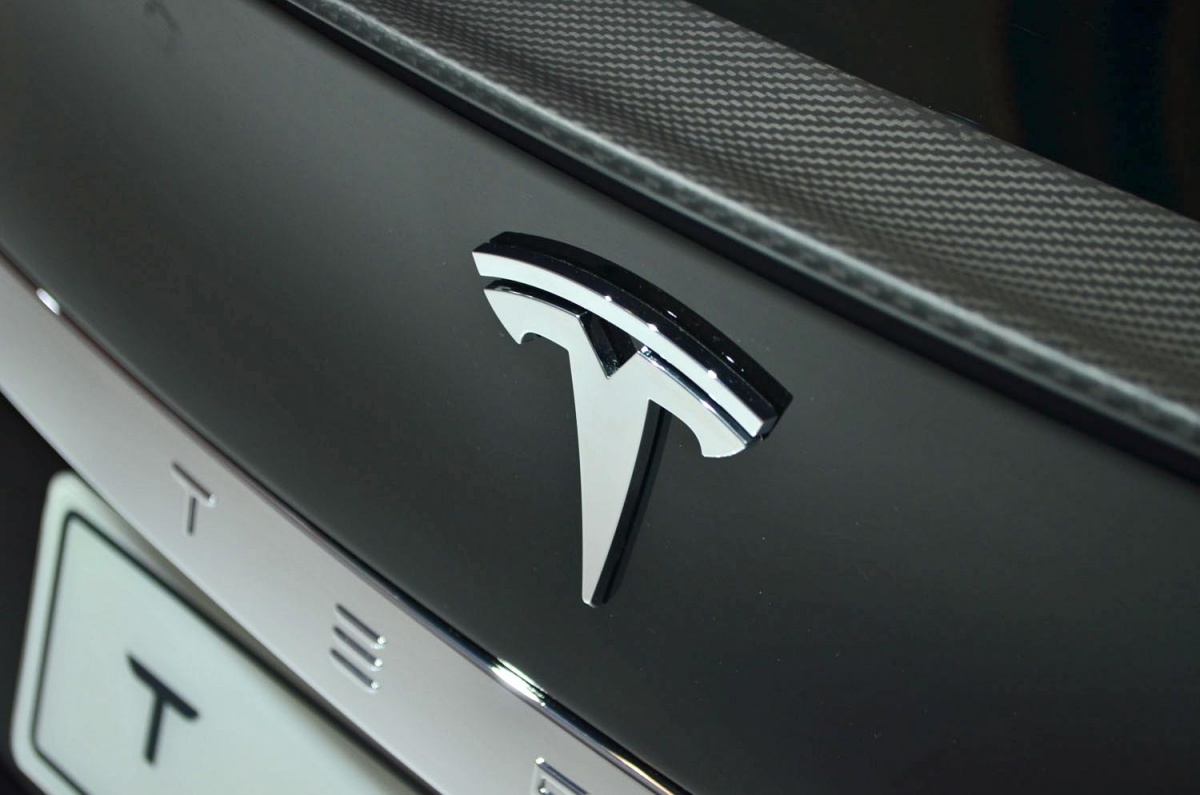 Tesla emblem preview image
