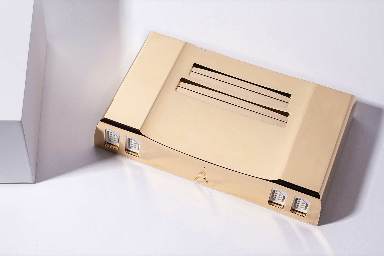 Analogue NT 24k Gold NES