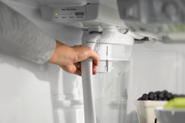 ge fridge that fills your water pitcher for you auto fill 0002