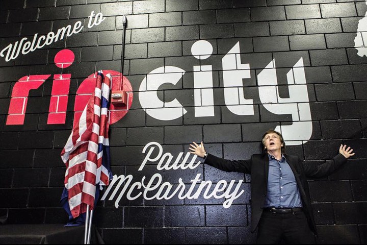 even at 73 paul mccartney in concert will blow your mind pdx main