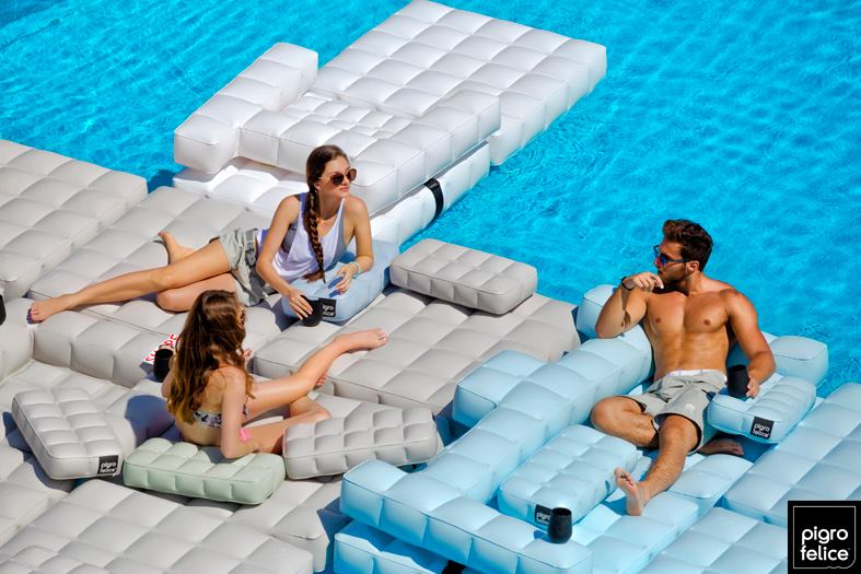 Pigro Felice inflatable furniture – mix and match lounge
