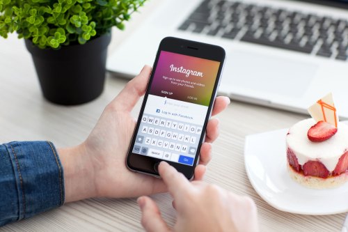 how to manage multiple Instagram accounts