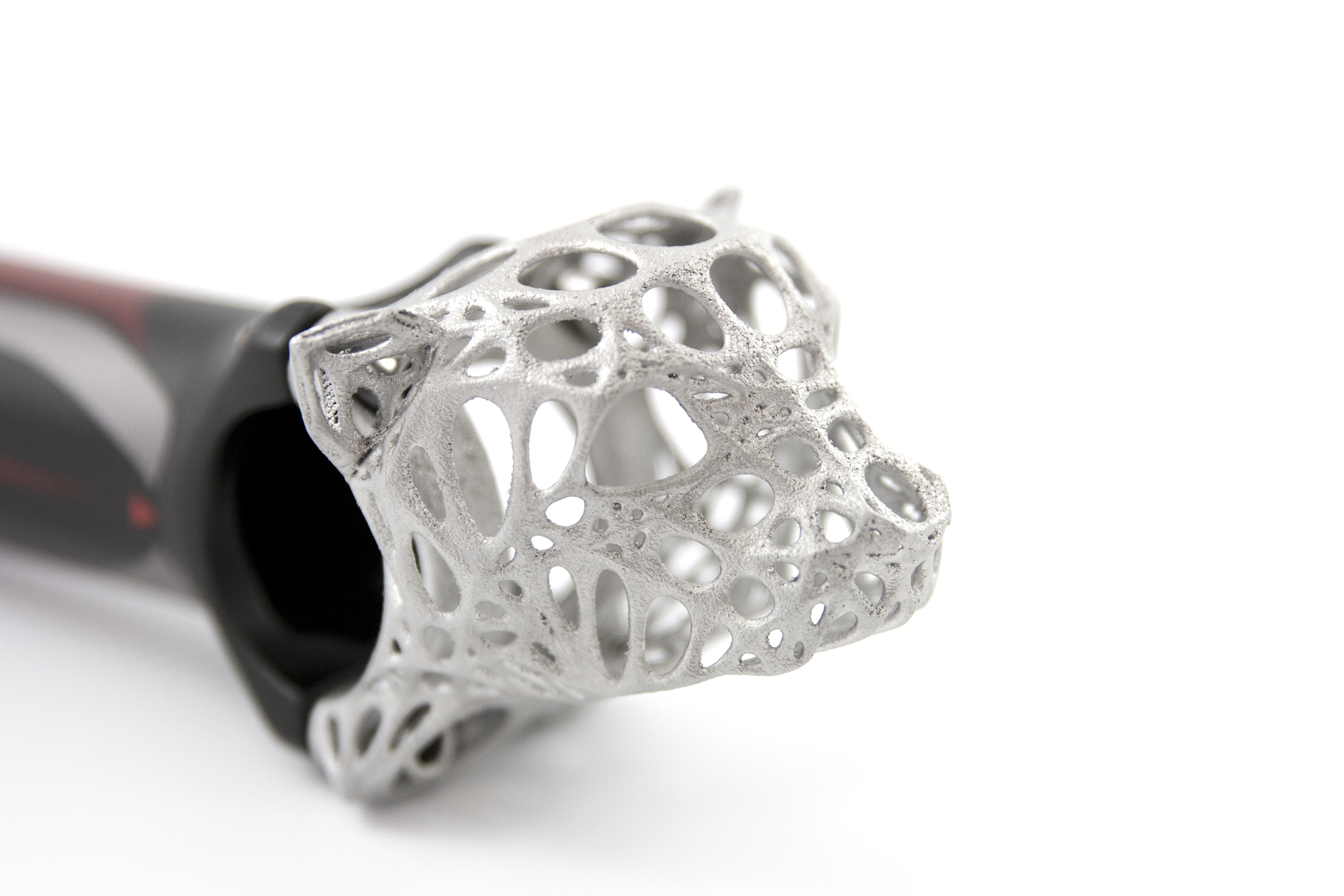 imaterialise aluminum 3d printing cheetah bike stem by nils faber  002