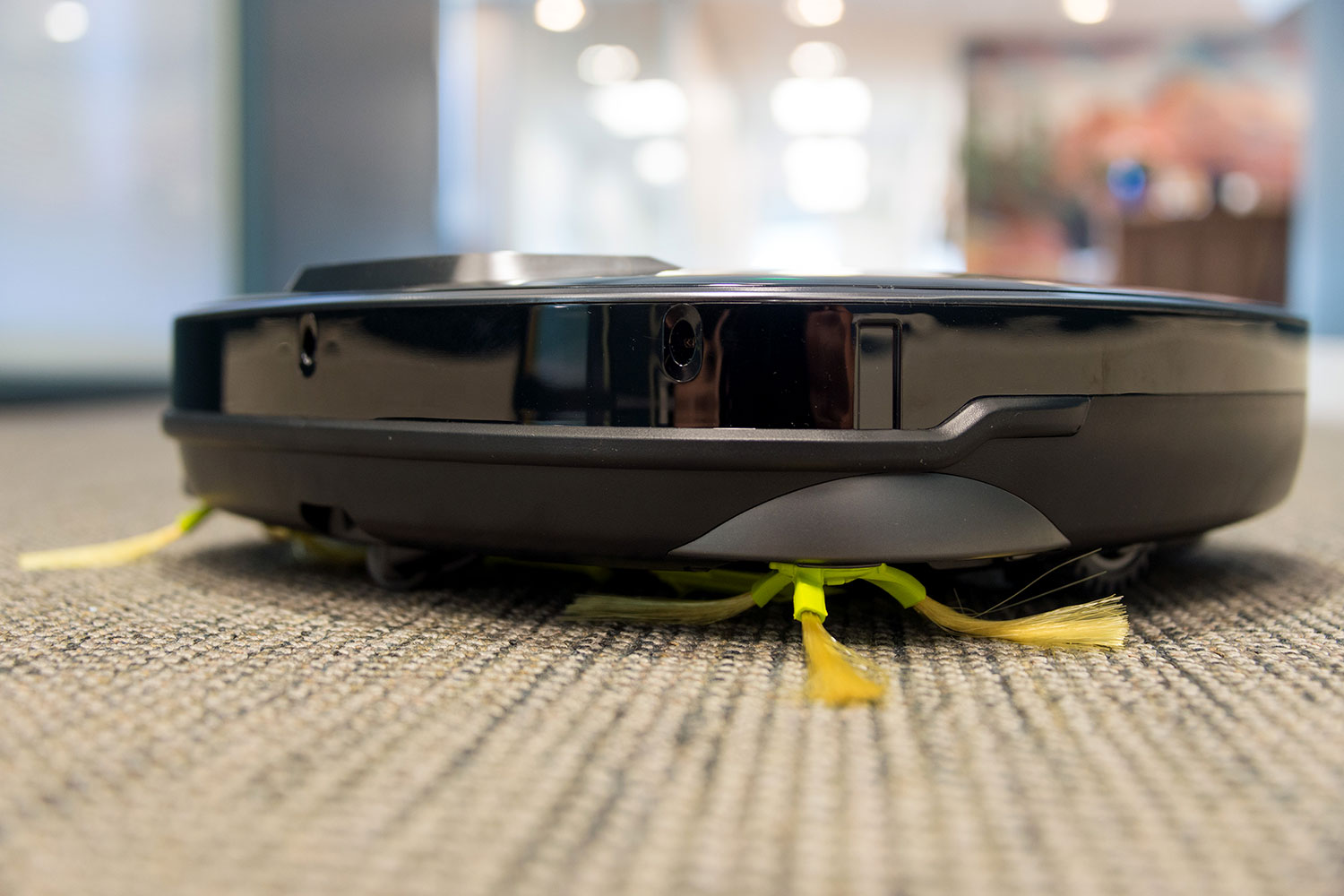 LG Hom-Bot Review | Square Robotic Vacuum VR65704LVM | Digital Trends