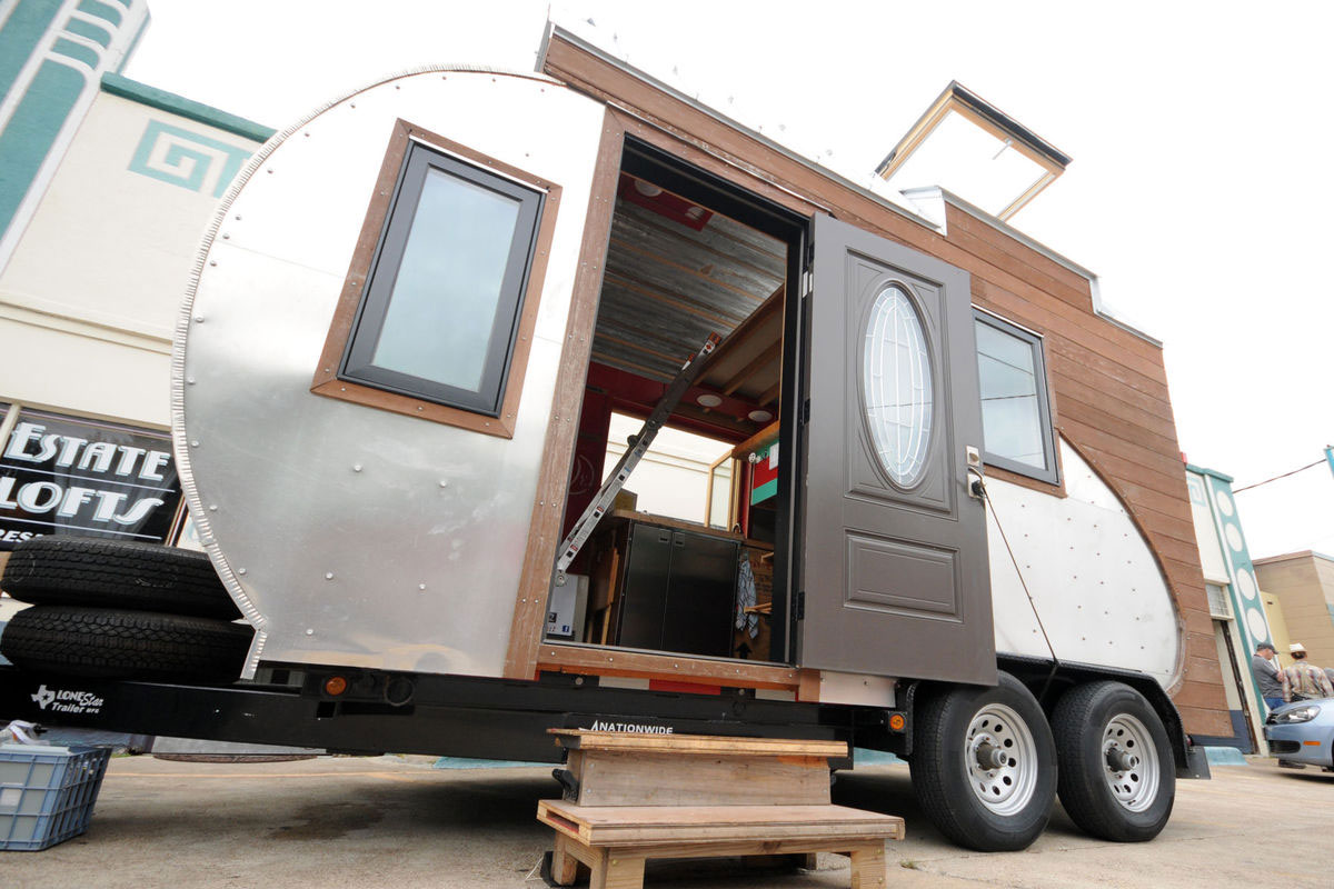 tiny drop home on wheels tend building 001