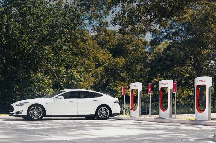 tesla supercharge charge structure superchargers 1200x792