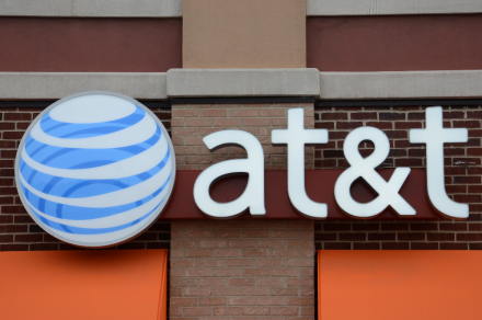 AT&T now makes you pay even more for its fastest 5G speeds