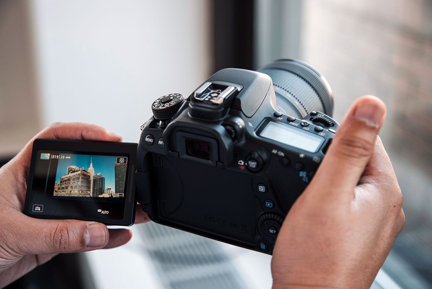 Besparing Het beste Wreedheid Canon EOS 80D Review | Digital Trends