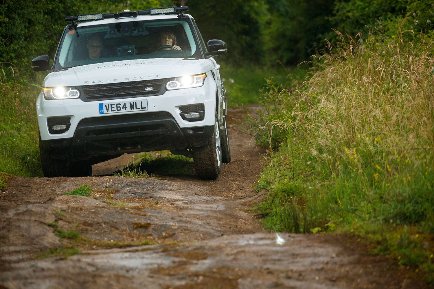 2016 jaguar land rover technology showcase terrainbasedspeedadaption26