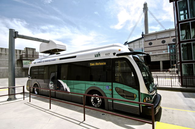 proterra electric bus fast recharge via sa charger reduced 640x424