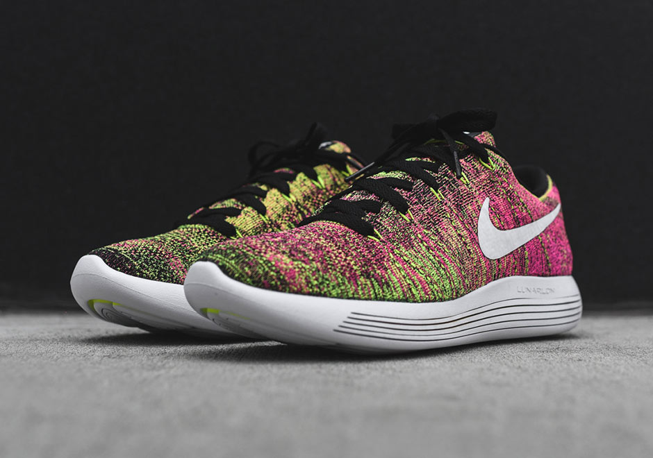Overtreding helemaal Gemengd Nike LunarEpic Low Flyknit Running Shoes Cut the Sock | Digital Trends