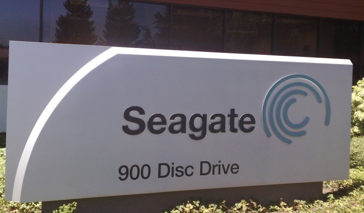 seagate 20tb hard drive 2019 logo