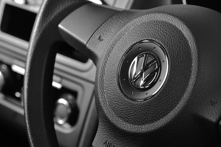 remote key fobs vulnerable vw 100 million volkswagen vehicles hacked