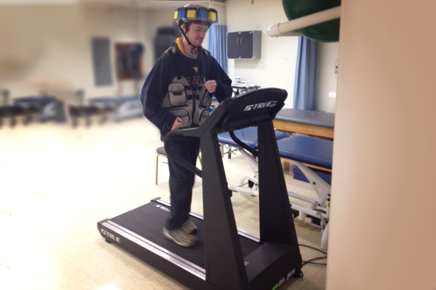 portable brain scanner pet helmet treadmill