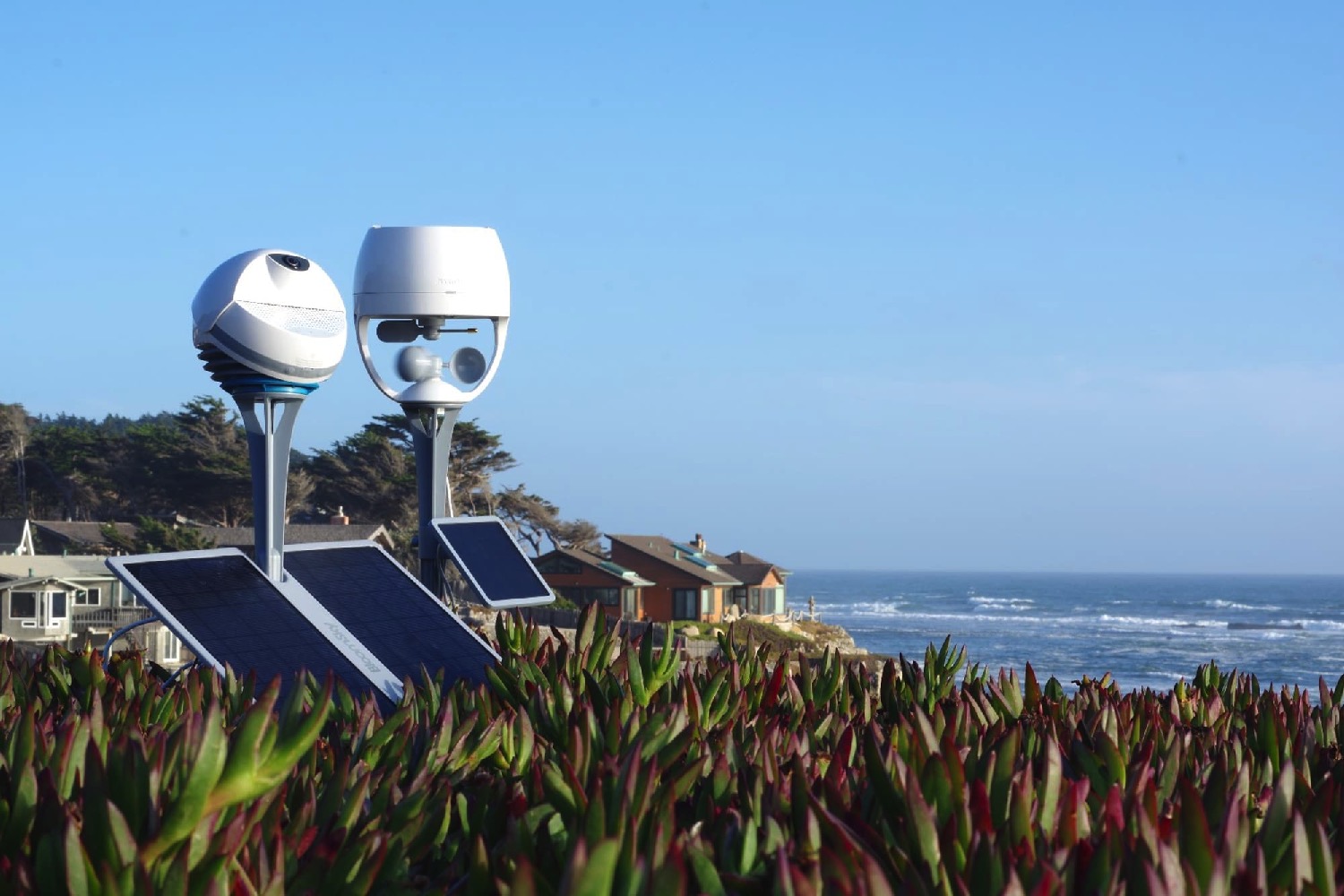 smart weather station kickstarter bloomsky sky2 storm 1