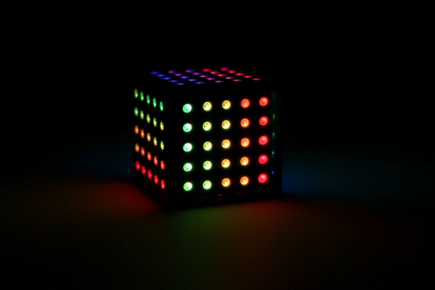snake playing cube led qcoo digitaltrend