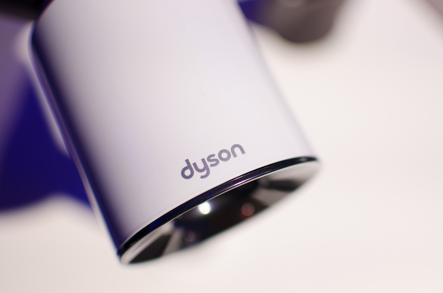 Hands on: Dyson Supersonic