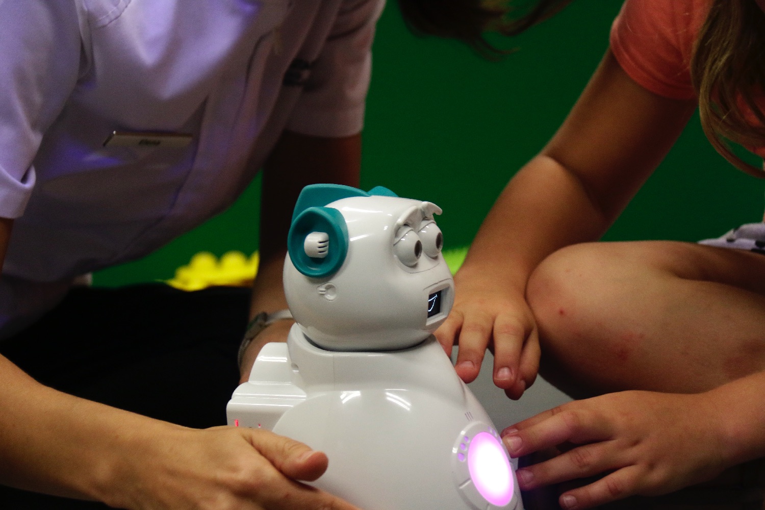 robot could help kids with autism mg 0850