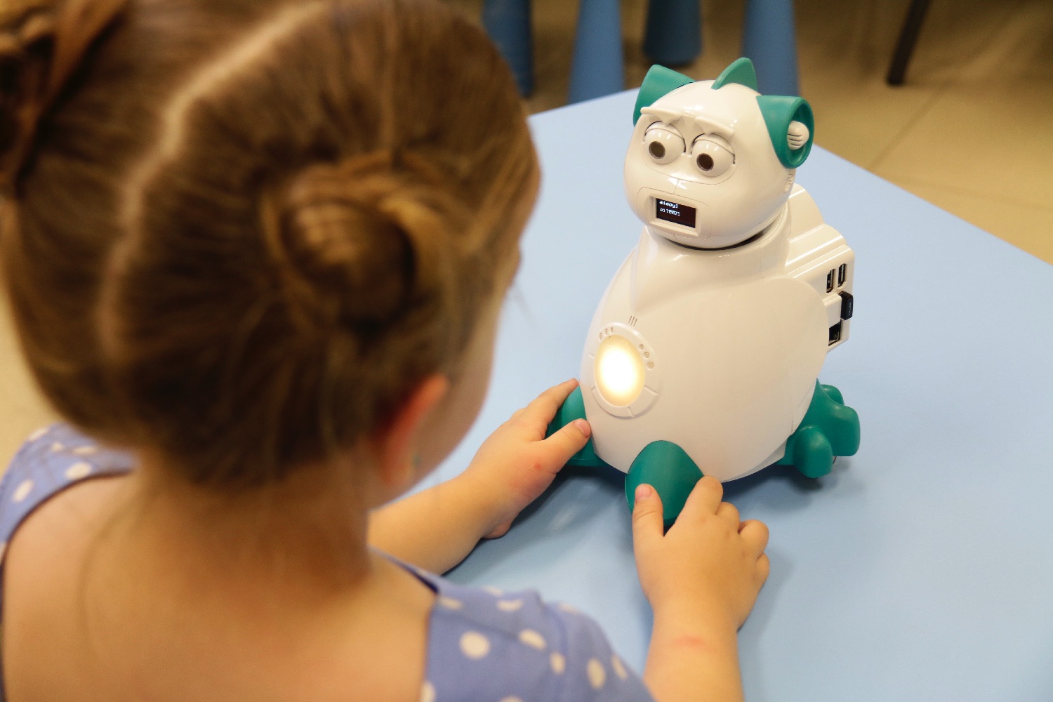 robot could help kids with autism mg 1014