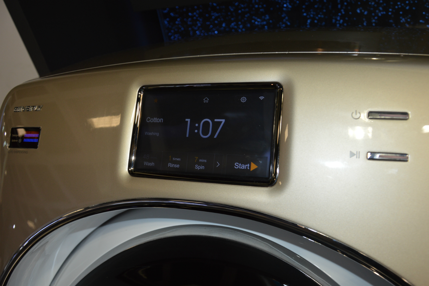 cool washers and dryers from ifa 2016 midea beverly washer 3