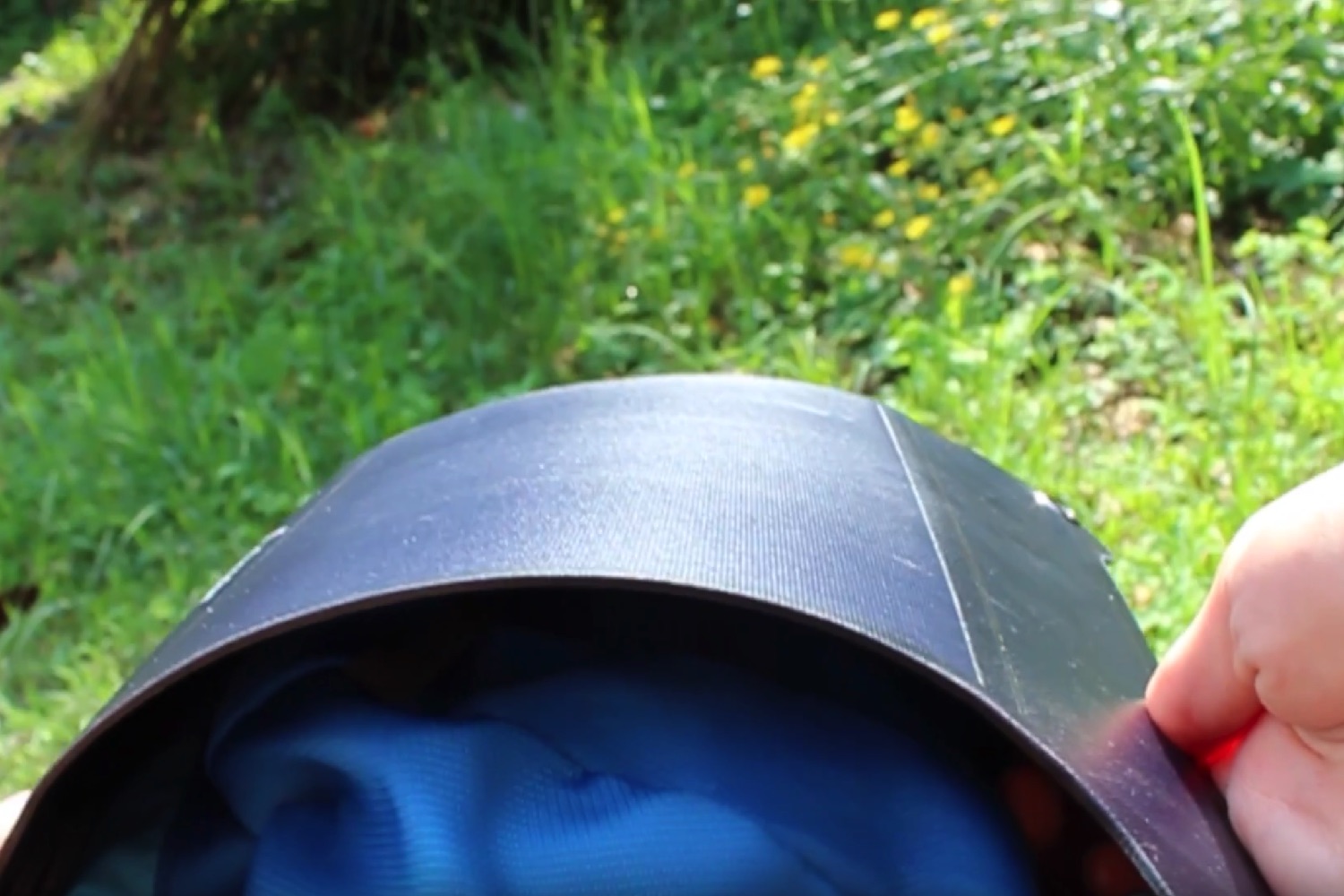 flexible solar panel kickstarter sunnybag leaf sunnybag2