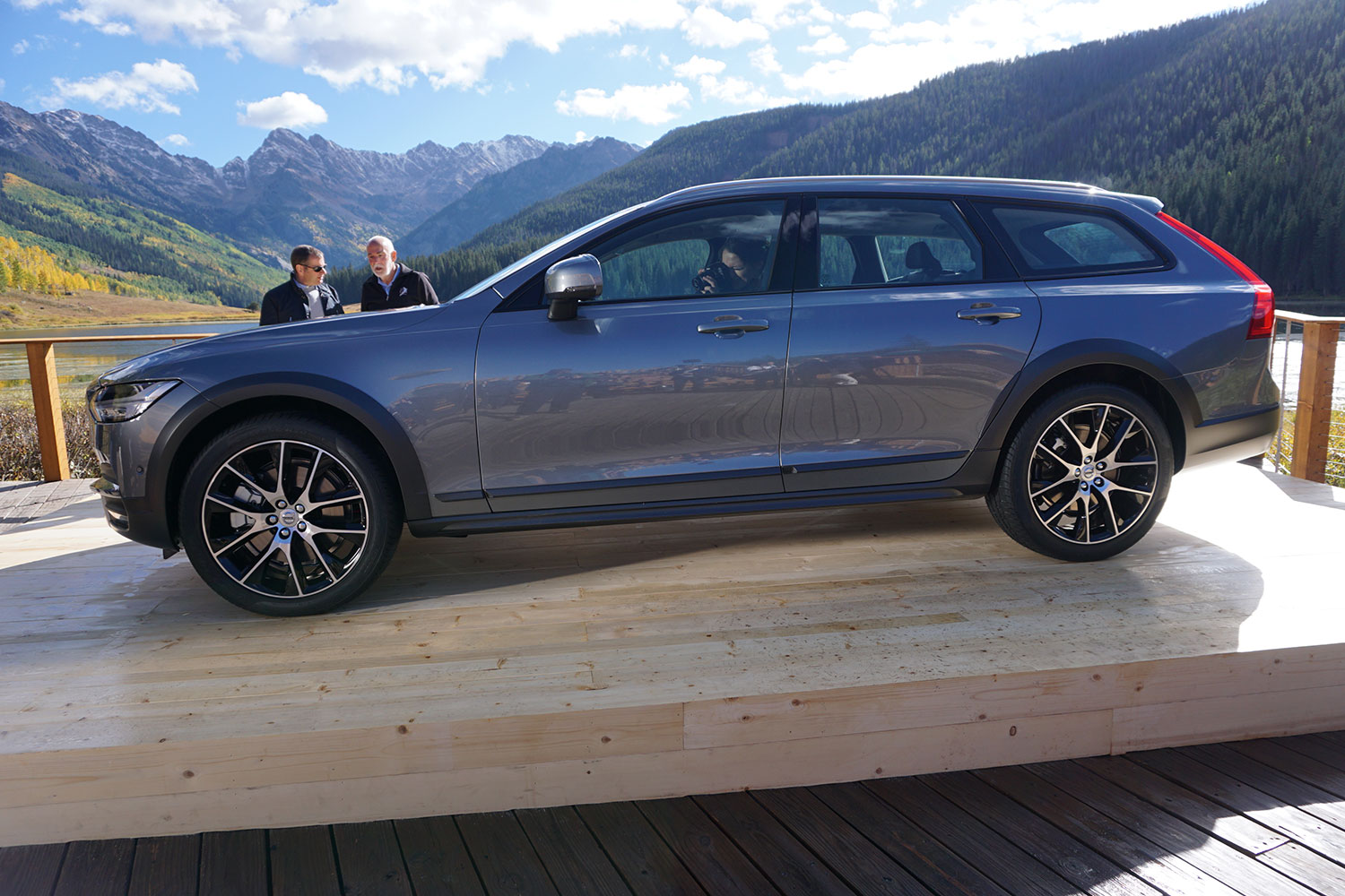 volvo v90 cross country news specs pictures 013