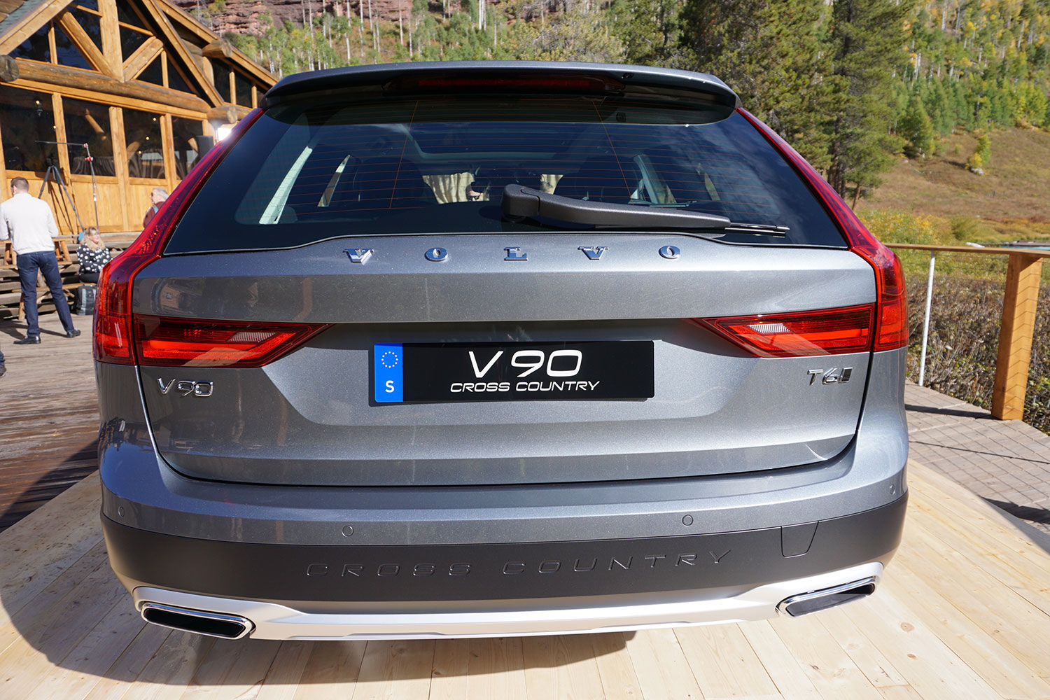 volvo v90 cross country news specs pictures 016