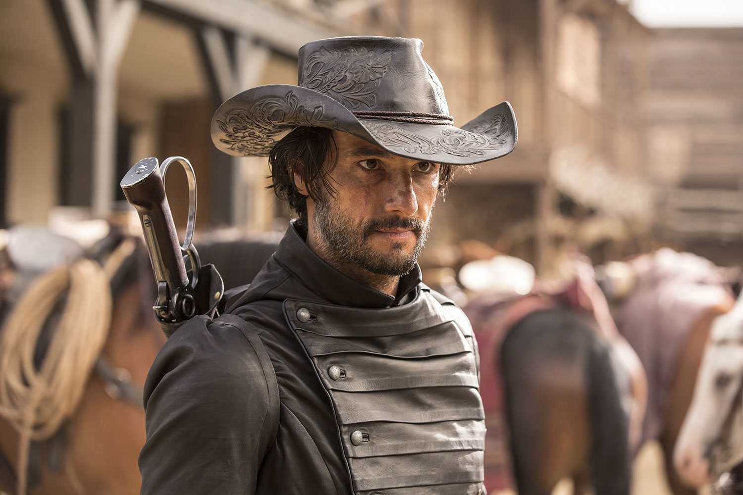 interview westworld star clifton collins jr on vr sci fi westerns 006