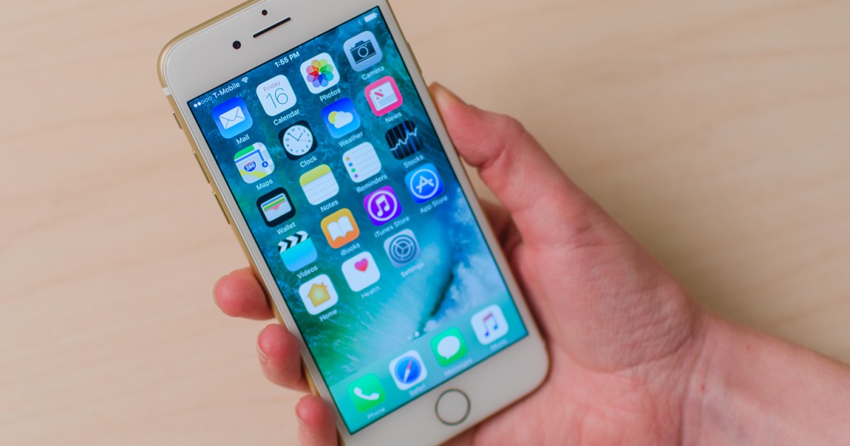 Apple iPhone 7 Review: Is It A Good Idea to Buy the Current iPhone? | Digital Trends