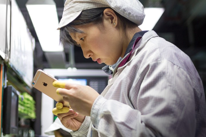 apple iphone manufacturing