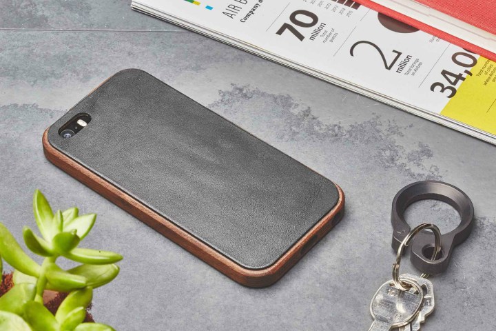 grovemade releases iphone 7 cases accessories wood leather walnut galb b1