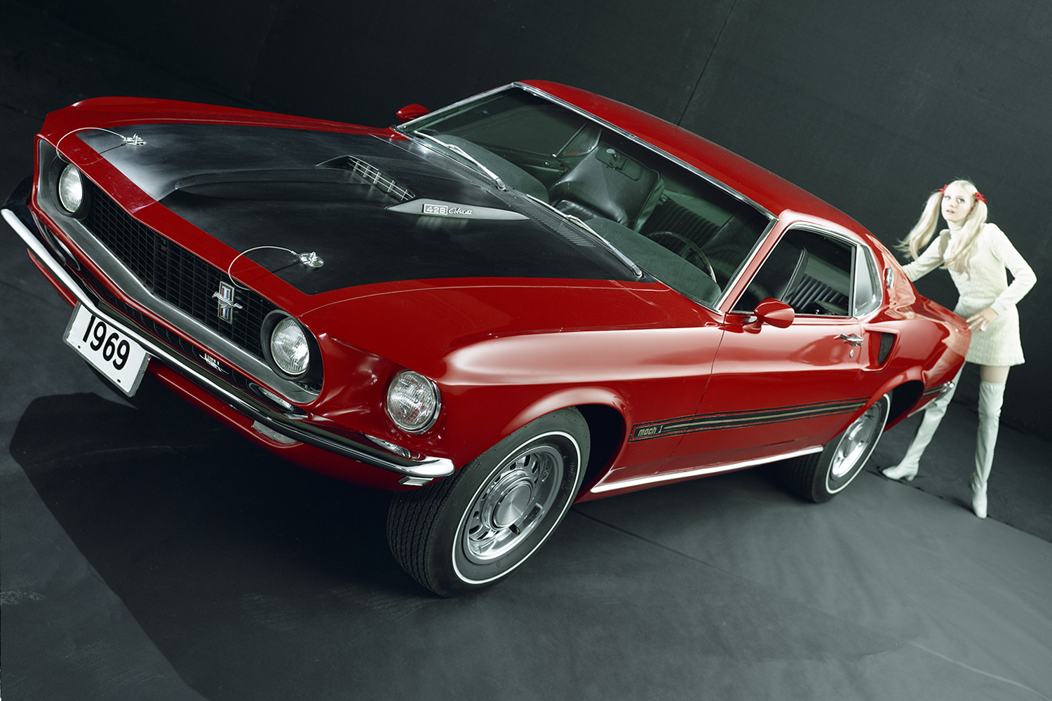 ford mustang history 69 10