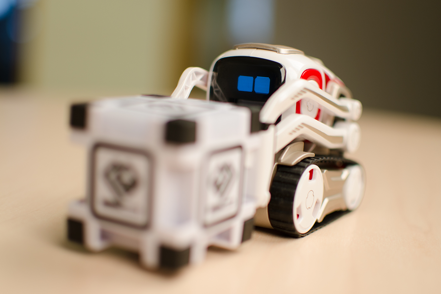 Anki Makes Cozmo a Little Needier with New App