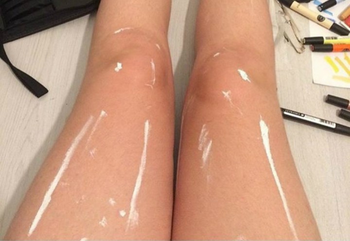 shiny legs photo optical illusion