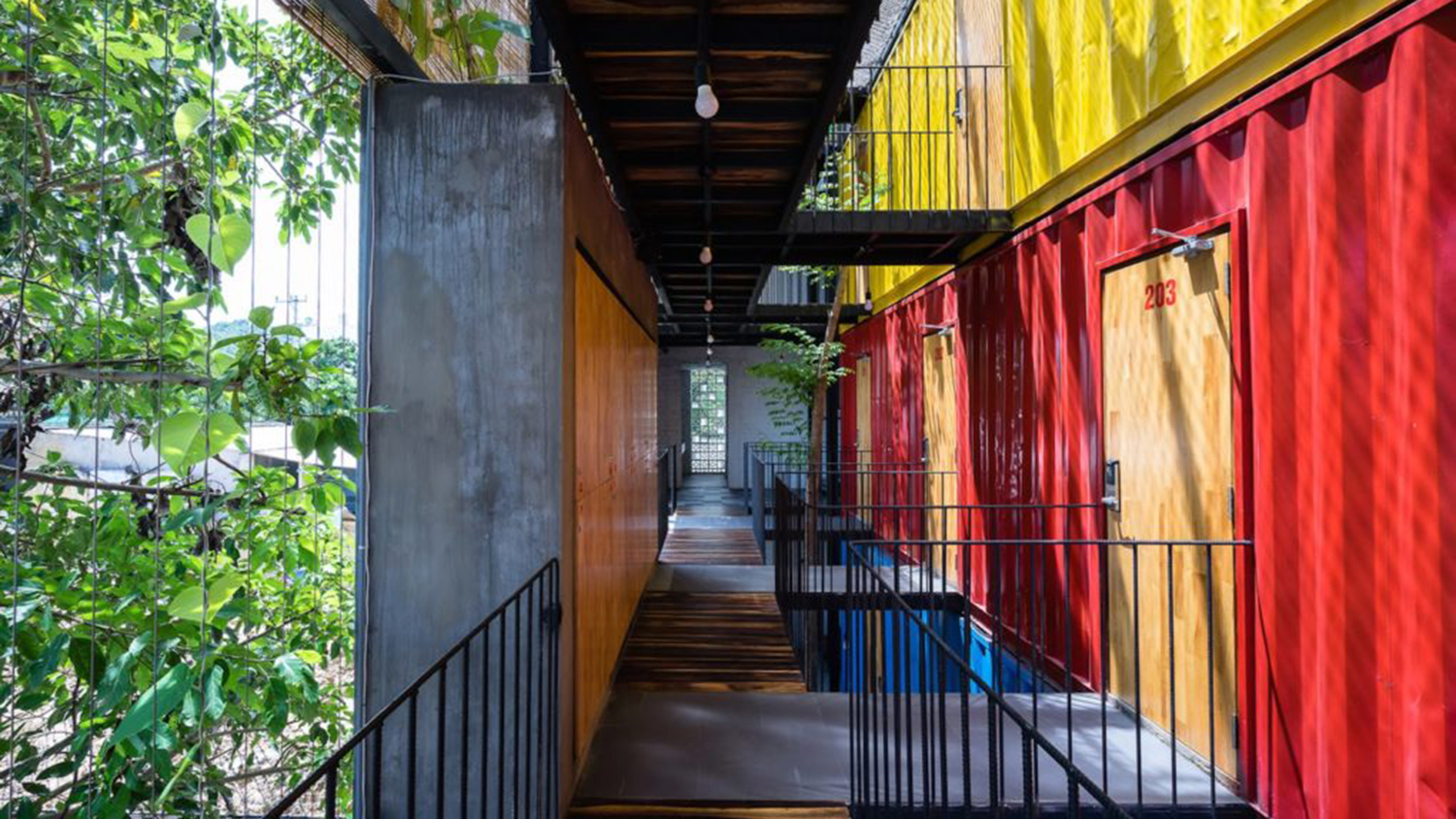 vietnamese shipping container hostel ccasa by tak architects 04