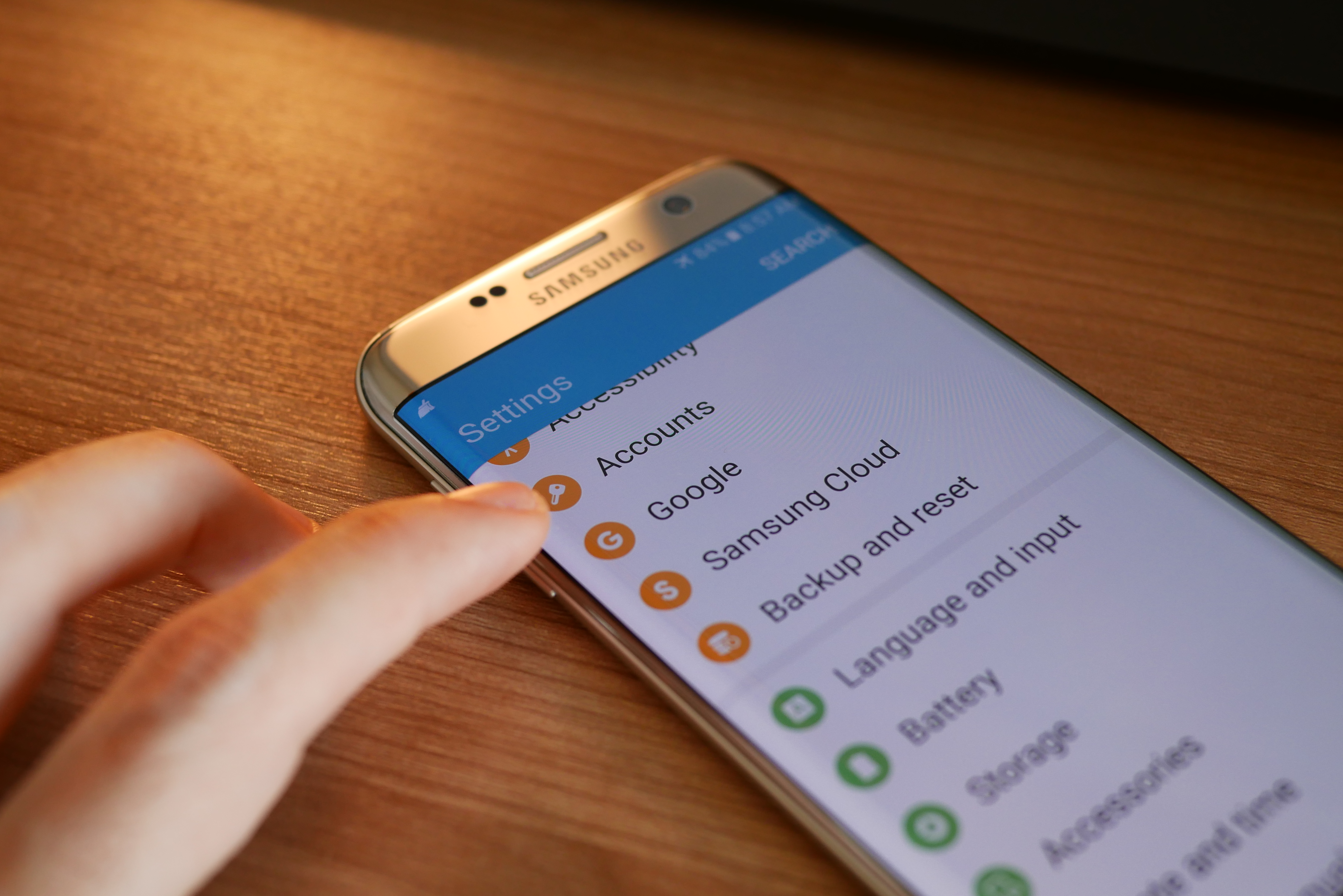 how to reset a galaxy s7 edge settings accounts