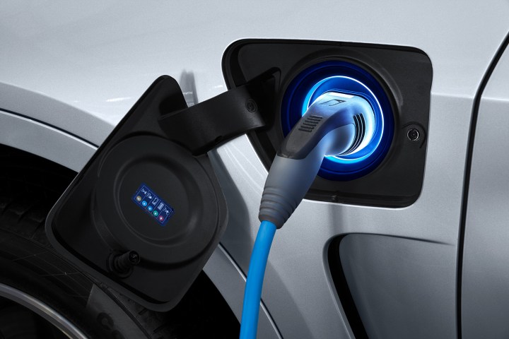 white house ev charging station deployment actions p90175323 highres the new bmw x5 xdriv