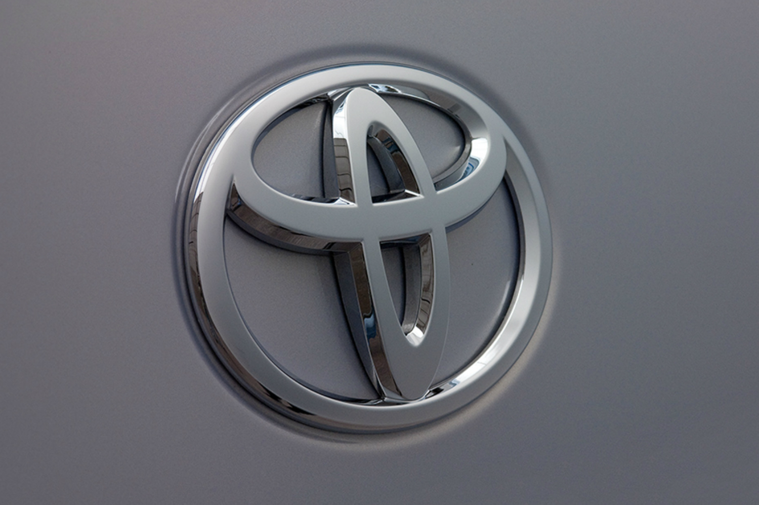 Toyota recalls 1M vehicles over potential airbag issue - Vimarsana News