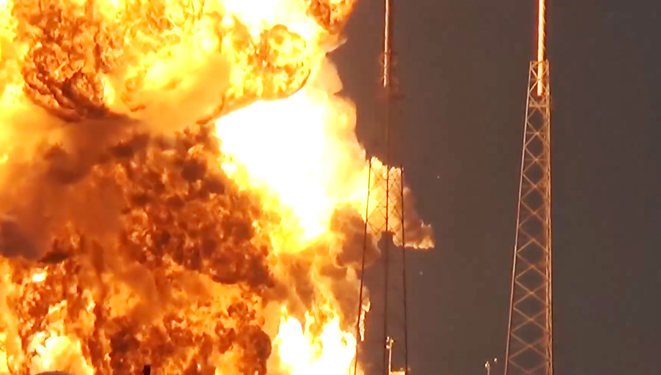 spacex rocket explosion cause boom