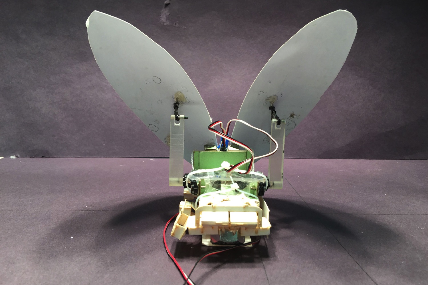 cockroach robot flaps its wings cockroach2