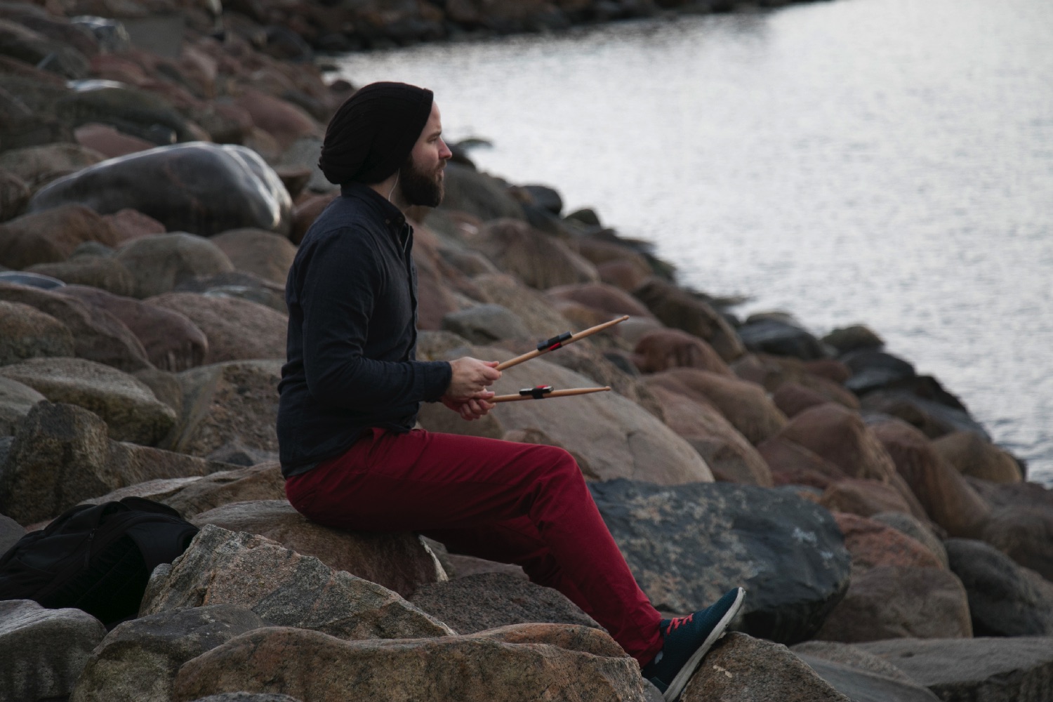 virtual drumkit kickstarter photo drummer on beach