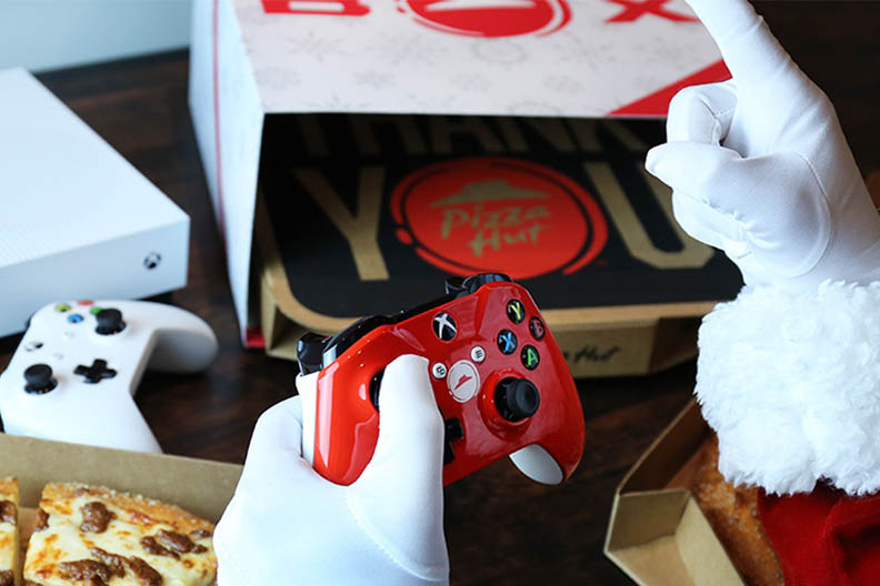 Pizza Hut Ups The Game With Movie Projector Box