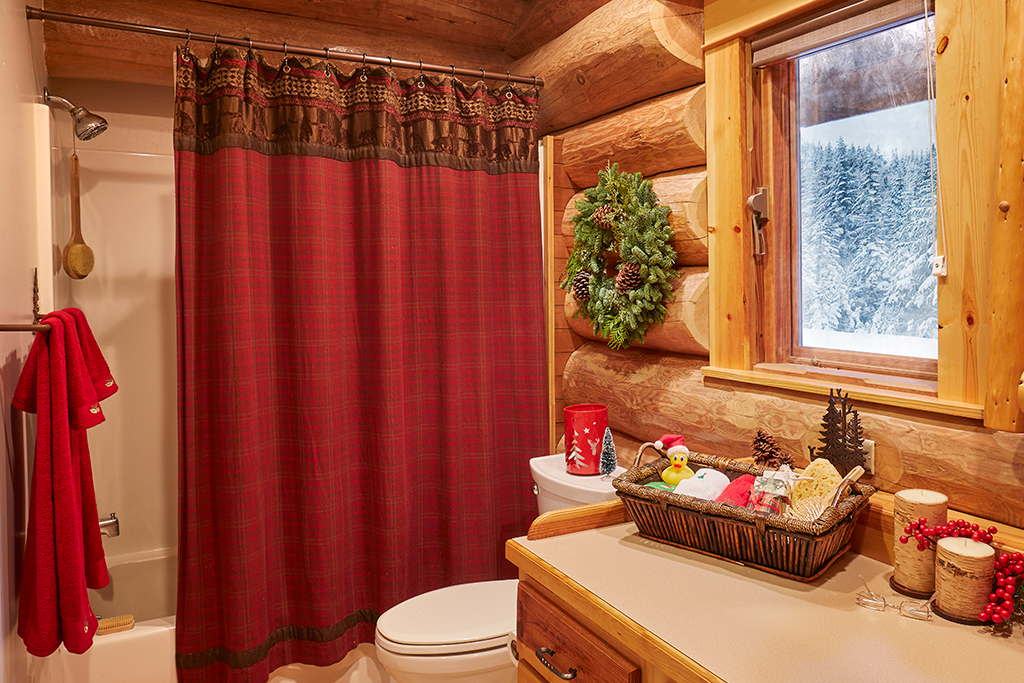zillow lists and shows off home of santa 2 santas house bathroom 008
