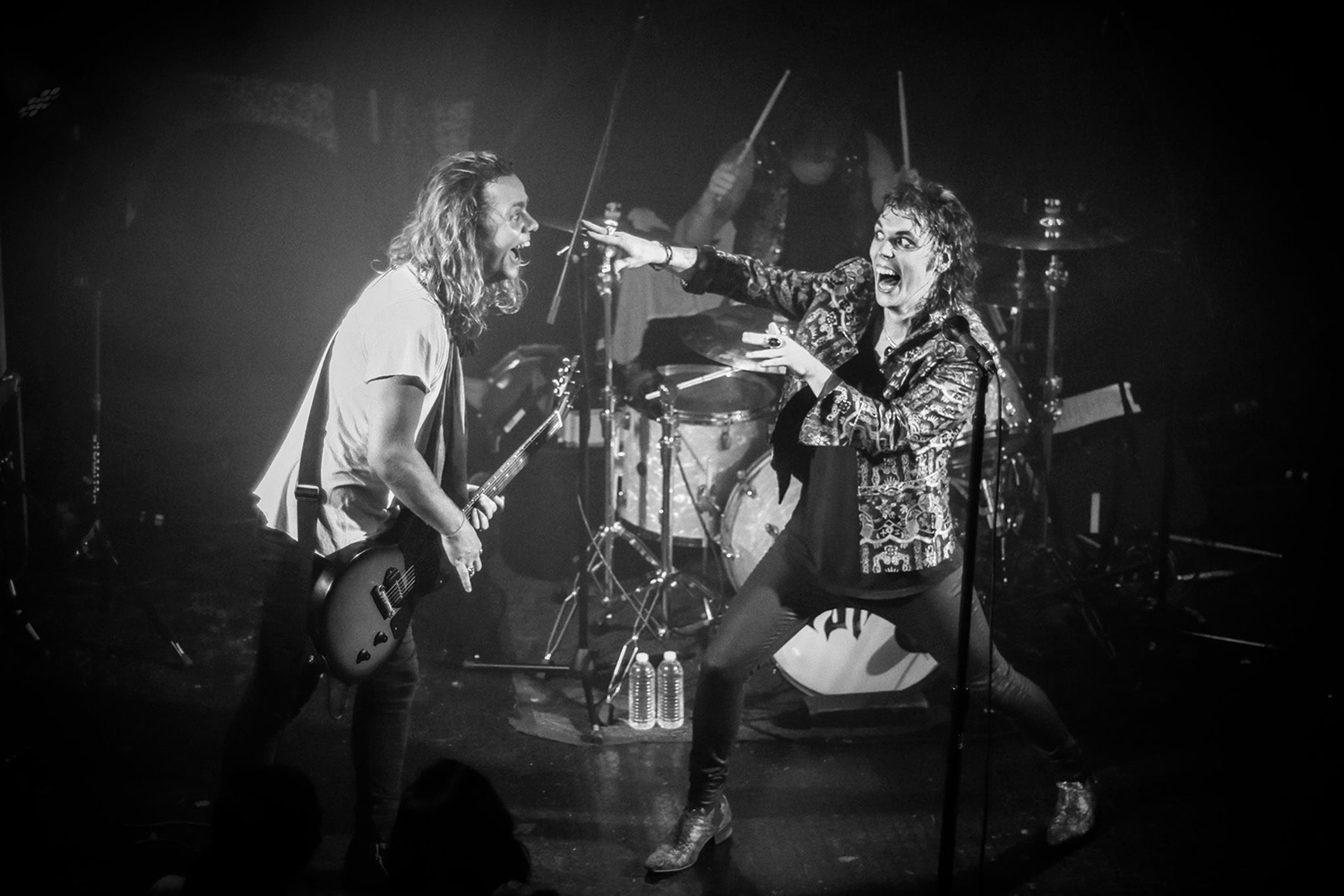 interview the struts embrace streaming thestruts fb 02