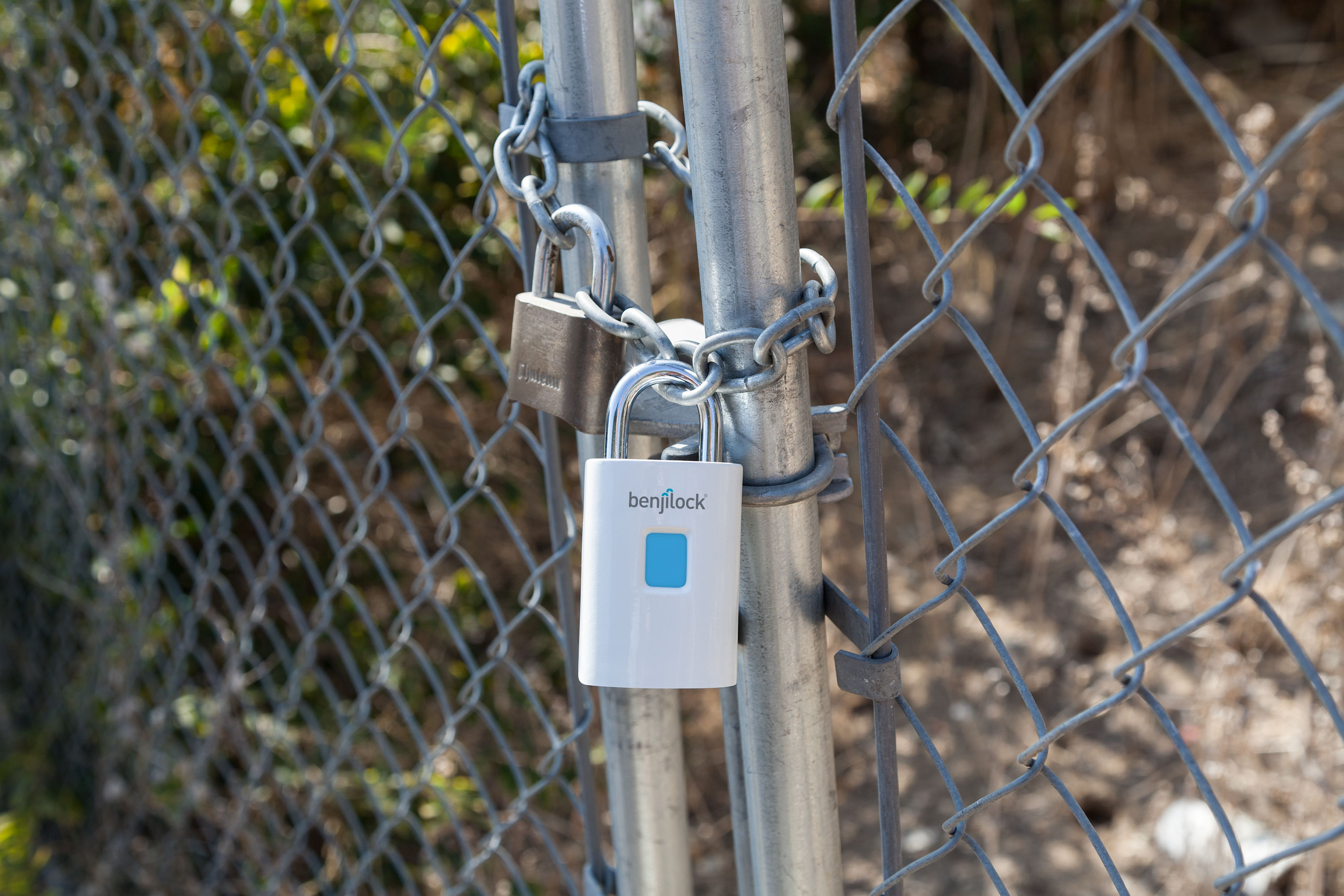 benjilock unveils smart padlock at ces 2017 lifestyle chainlink fence