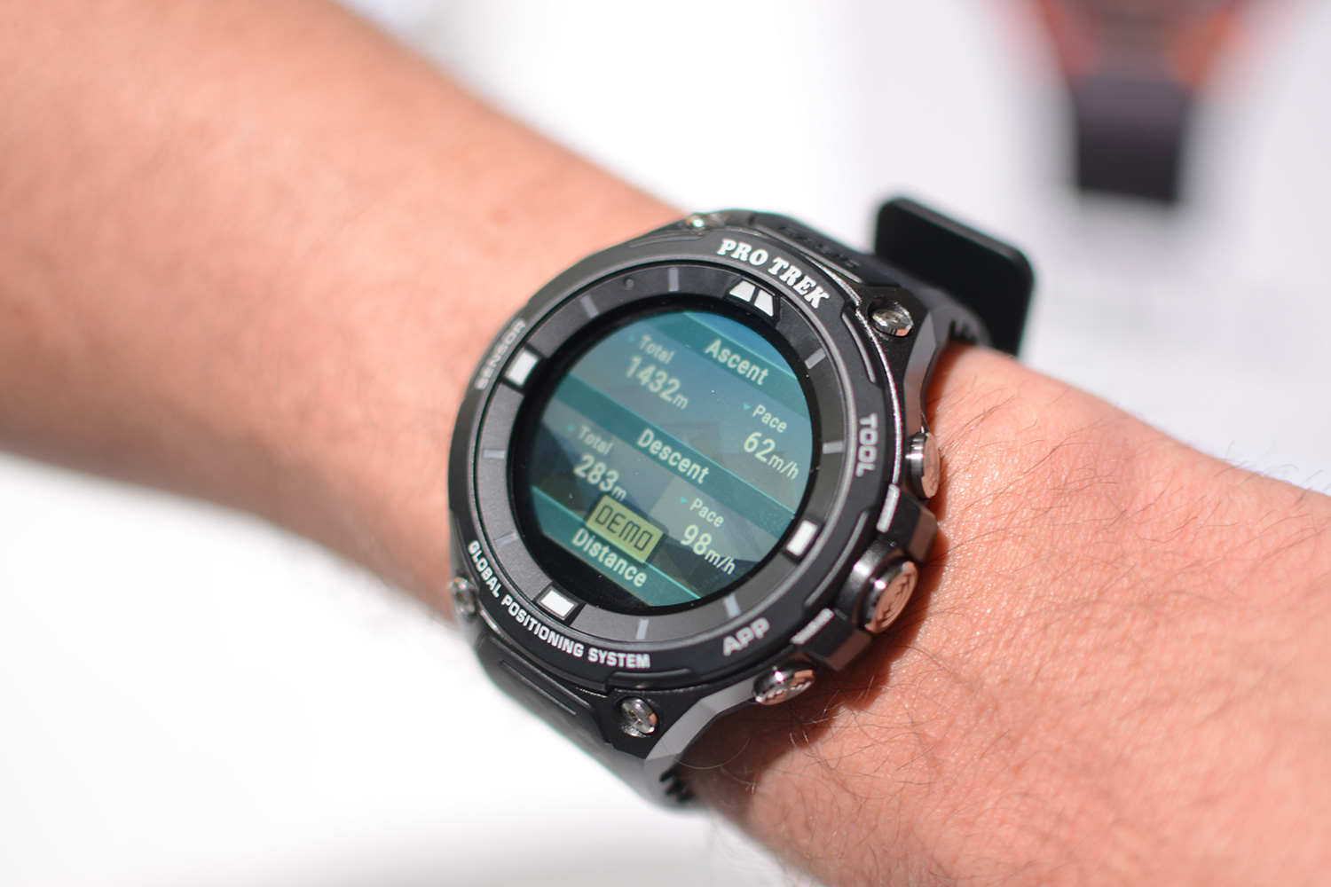 Casio's WSD-F20 Runs Android 2.0, GPS | Digital Trends