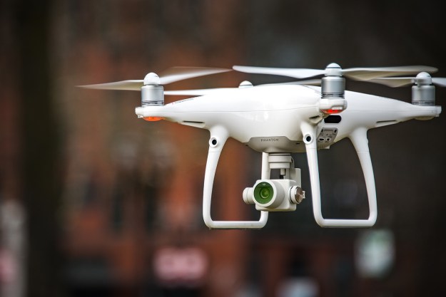supplere selv kompliceret DJI Phantom 4 Pro Quadcopter Review: Our Favorite Drone | Digital Trends